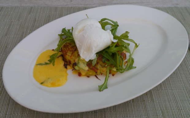 Poached egg with hash brown